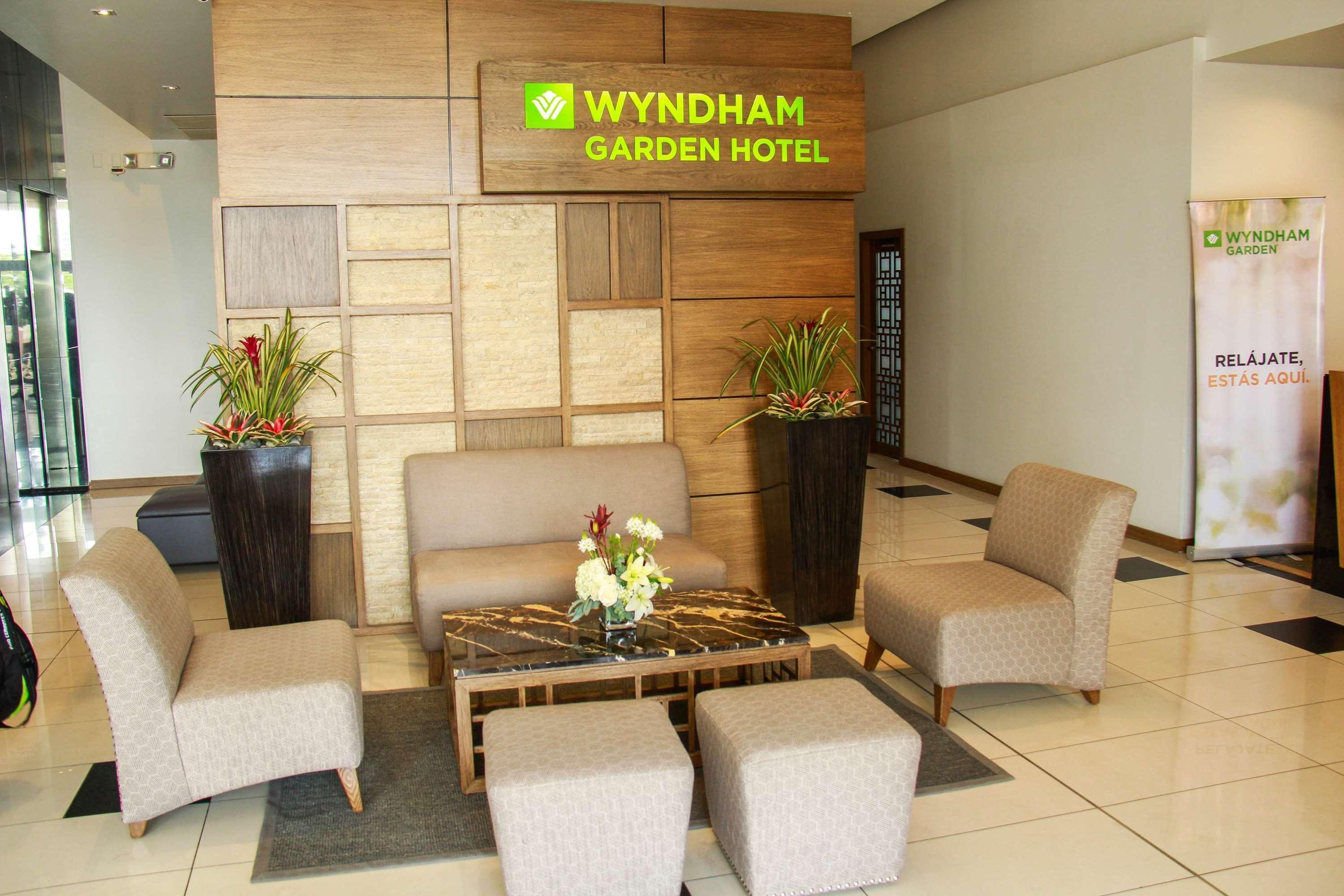 Wyndham Garden Guayaquil Hotel Esterno foto